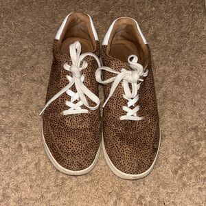 Old Navy Brown and White Women's Sneakers